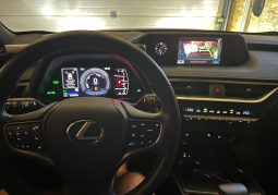 
										Lexus UX 250h 2.0L HEV 20H- (178 HP) 4X4 CVT Executive full									