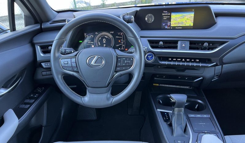 
								Lexus UX 250h 2.0L HEV 20H- (178 HP) 4X4 CVT Executive full									