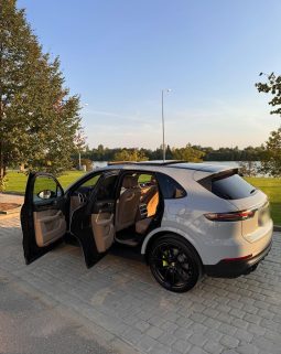 
										Porsche Cayenne E-Hybrid Tiptronic S White full									