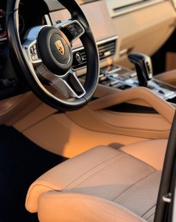 
										Porsche Cayenne E-Hybrid Tiptronic S White full									