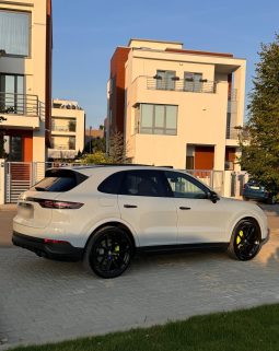 
										Porsche Cayenne E-Hybrid Tiptronic S White full									