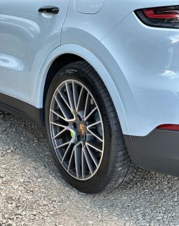
										Porsche Cayenne E-Hybrid Tiptronic S White full									
