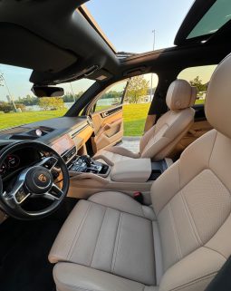 
										Porsche Cayenne E-Hybrid Tiptronic S White full									