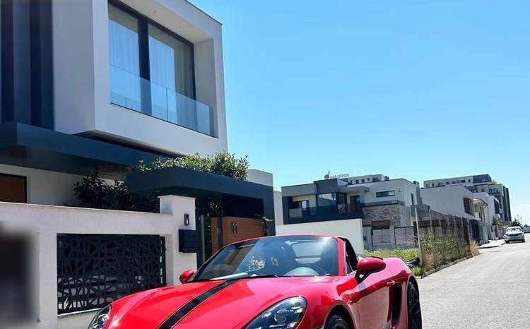 
								Porsche Boxster 718 PDK full									