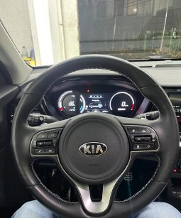 
										Kia Niro e-Niro 150 kW Future full									