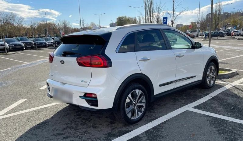 
								Kia Niro e-Niro 150 kW Future full									