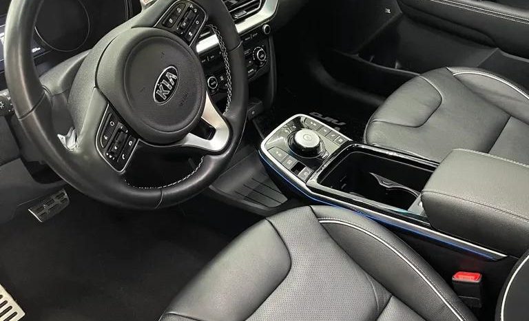 
								Kia Niro e-Niro 150 kW Future full									