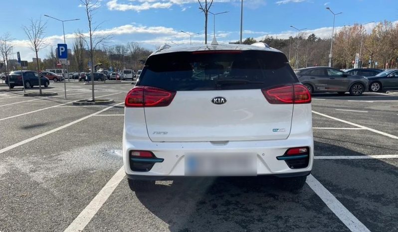 
								Kia Niro e-Niro 150 kW Future full									
