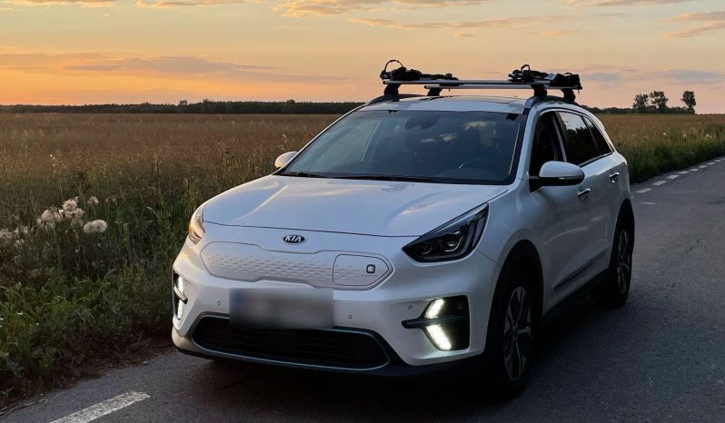 
								Kia Niro e-Niro 150 kW Future full									