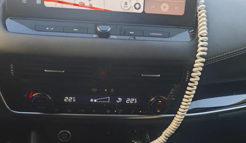 
								Nissan Qashqai 1.3 l Mild-Hybrid X-Tronic N-Connecta full									