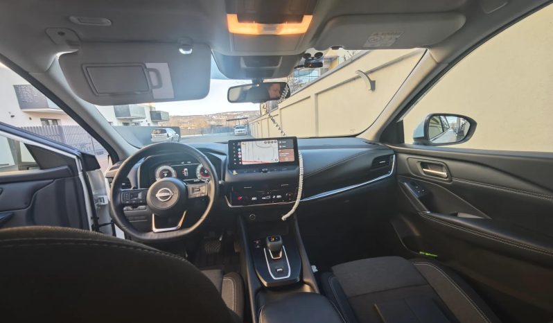 
								Nissan Qashqai 1.3 l Mild-Hybrid X-Tronic N-Connecta full									