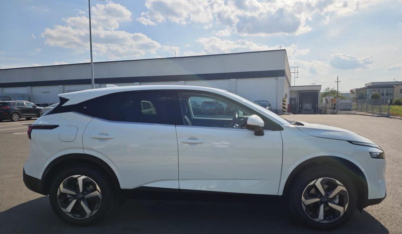 
								Nissan Qashqai 1.3 l Mild-Hybrid X-Tronic N-Connecta full									