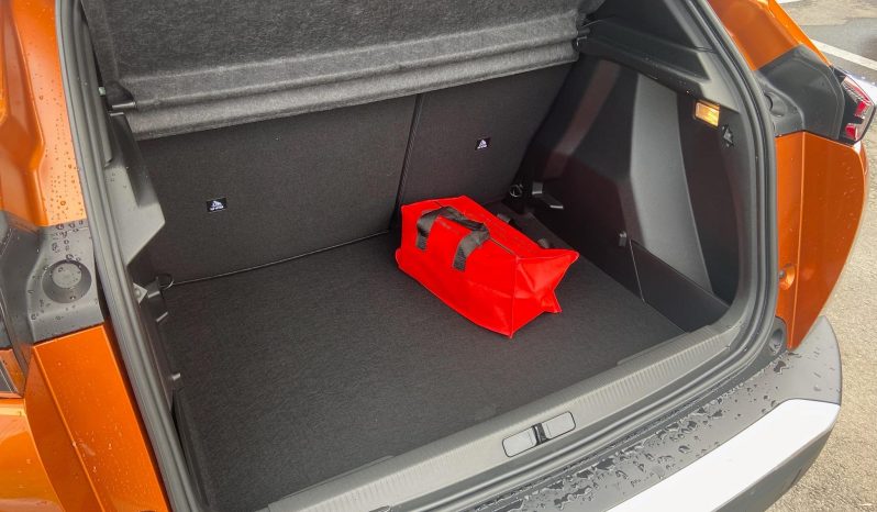 
								Peugeot 2008 1.2 PureTech BVM6 STT Active Pack full									