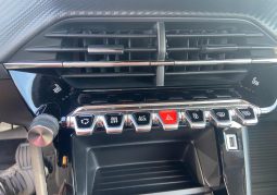 
										Peugeot 2008 1.2 PureTech BVM6 STT Active Pack full									