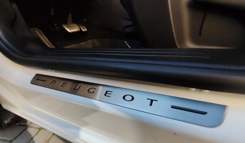 
								Peugeot 2008 1.5 BlueHDI EAT8 STT GT full									