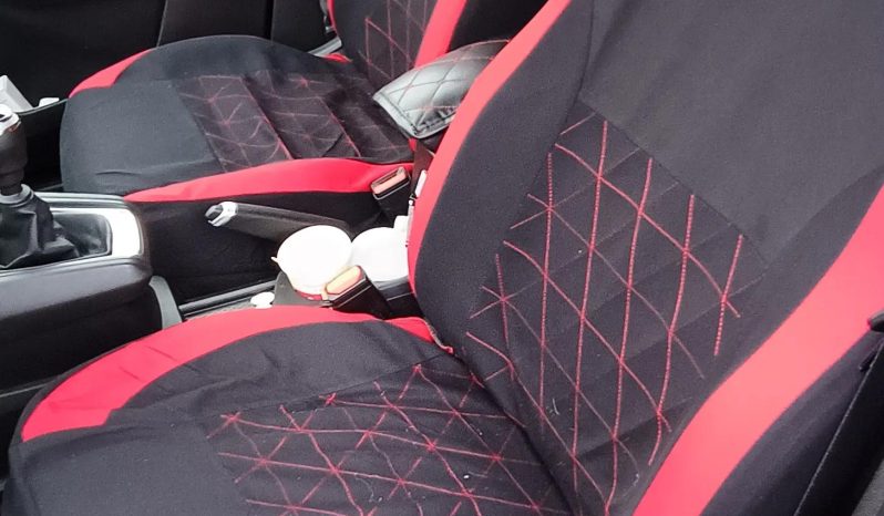 
								Renault Captur TCe 140 FAP Zen full									
