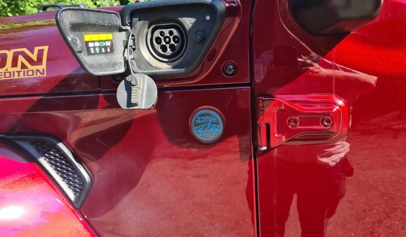 
								Jeep Wrangler 2.0 4xe AT8 PHEV Sahara full									